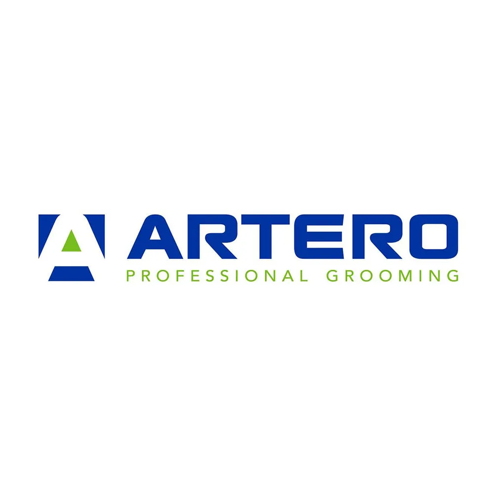 Nature Collection Long Pin Slicker Brush Medium by Artero