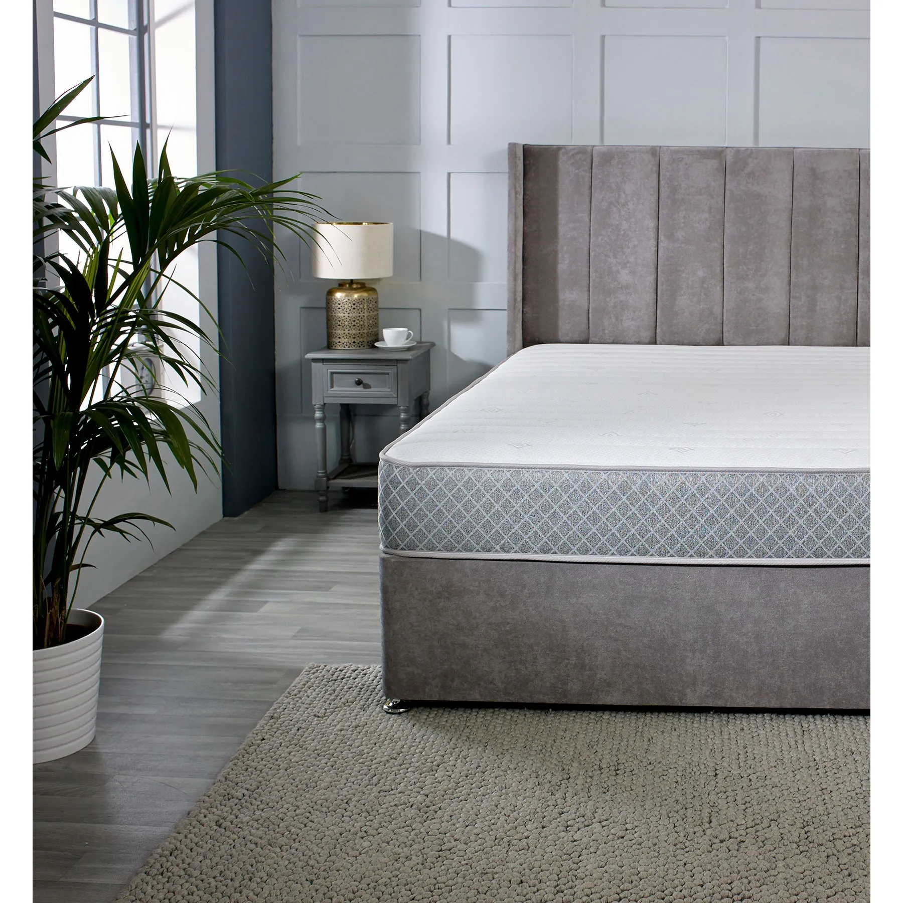Starlight Beds™ 7" Deep Budget Friendly Classic Straight line design with Cool touch finish Memory foam and Spring Mattress